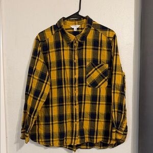 Time and Tru Women's Yellow and Black Plaid Button Down Shirt